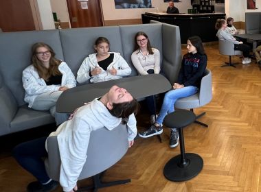 Ausstattung Chill & Chat Room